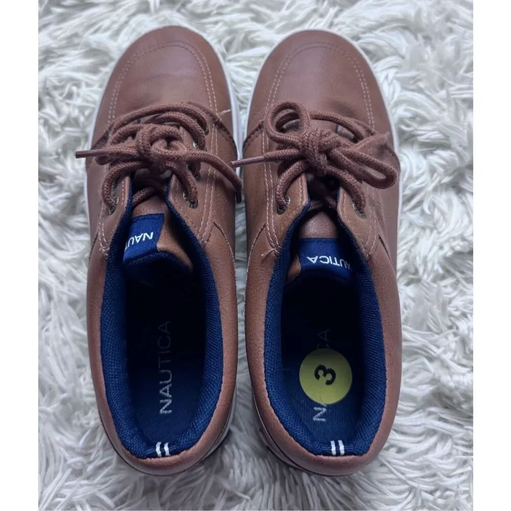 EUC Brown Nautica Boys Size 3 loafers